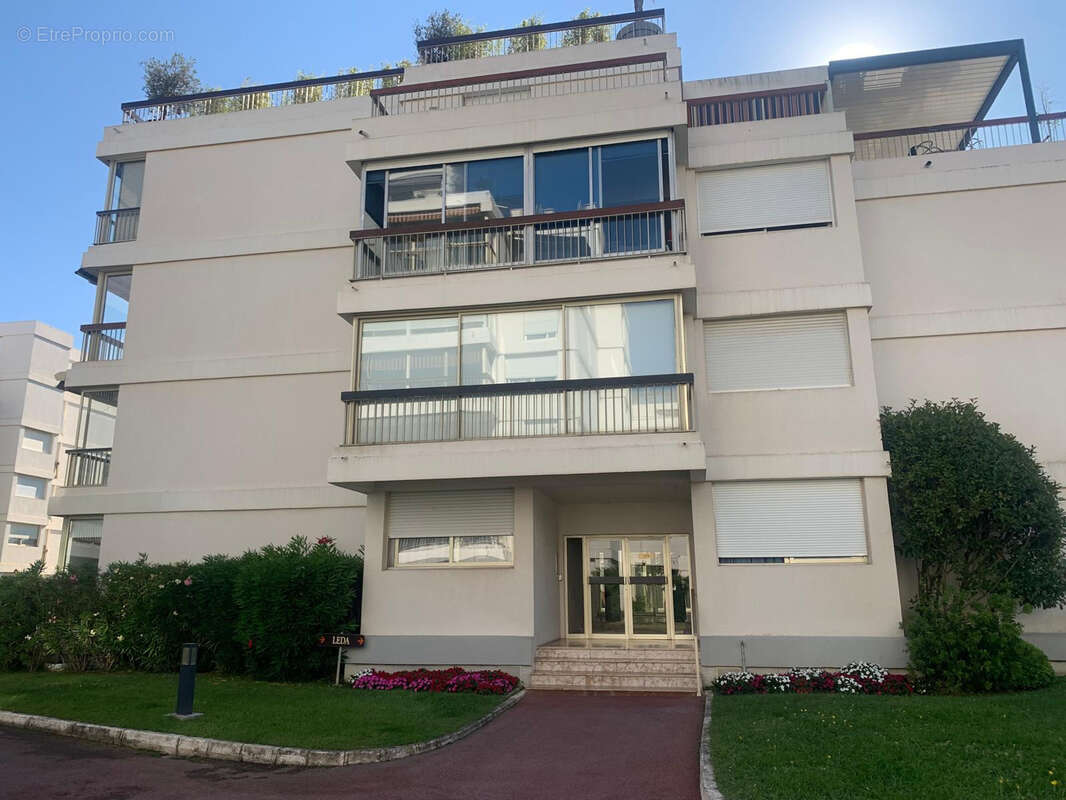 Appartement à MANDELIEU-LA-NAPOULE