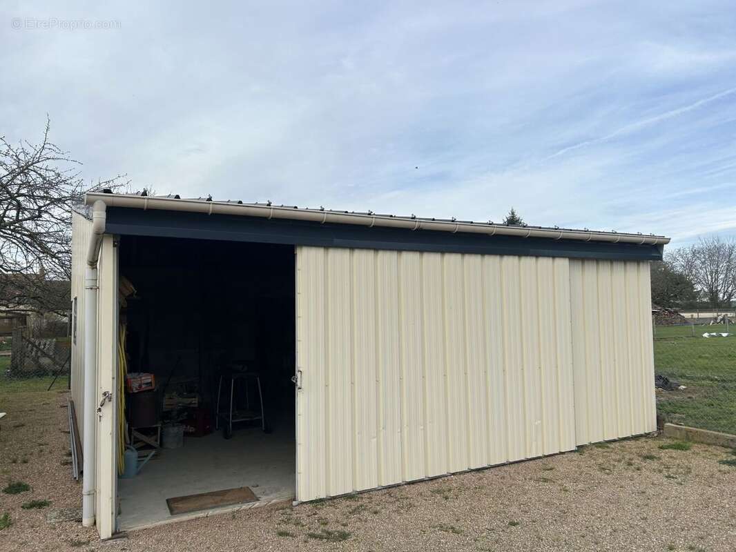 Maison à SAINT-GEORGES-DE-POISIEUX