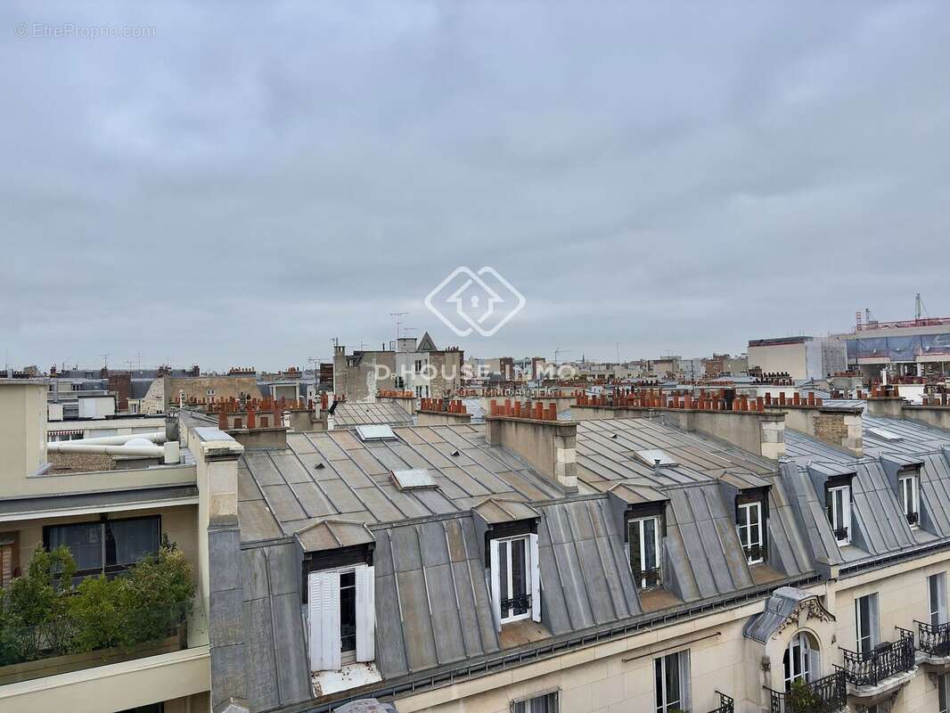 Appartement à PARIS-17E