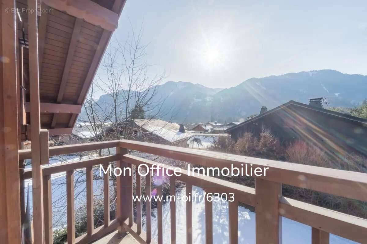 Référence : 6303-TCA - Chalet familial 8 pièces - Proche centre village - Fort potentiel - Sous-sol complet à Samoëns (74330) - photo 2