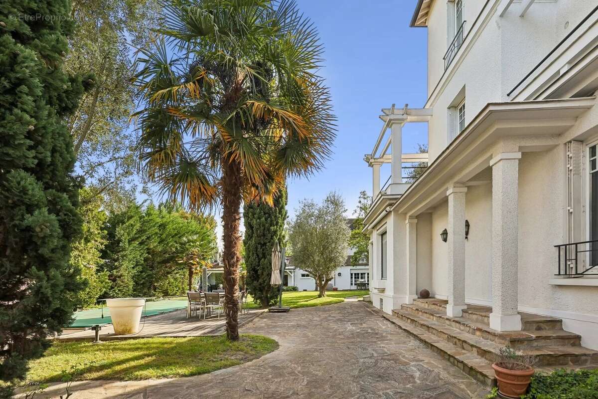 Maison à SAINT-MAUR-DES-FOSSES