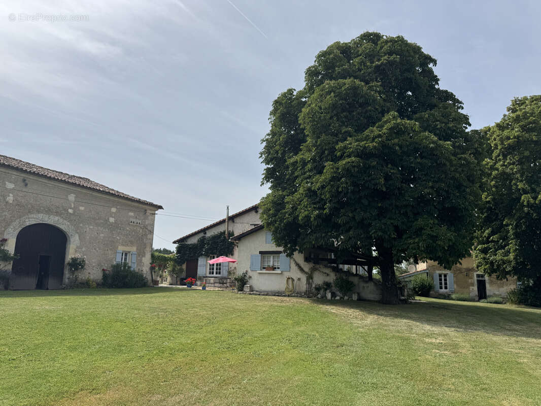Maison à MEDILLAC