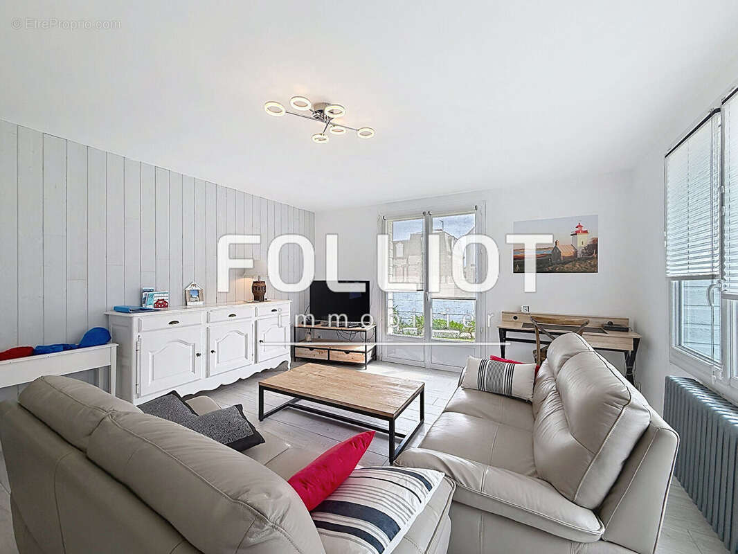 Maison à AGON-COUTAINVILLE