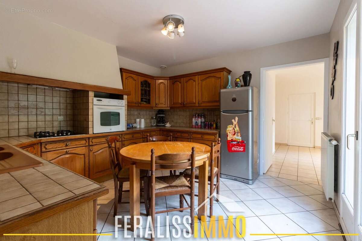 Maison à VAUX-SUR-SEINE