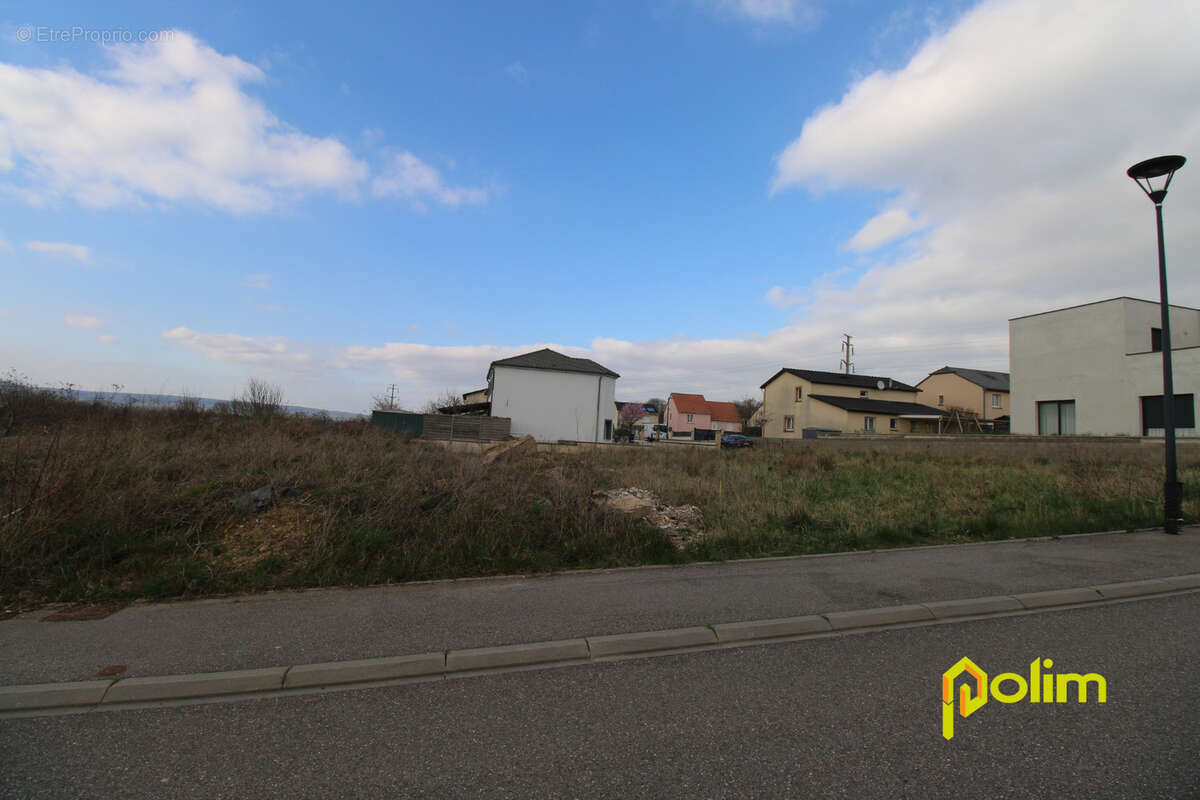 Terrain à PONT-A-MOUSSON