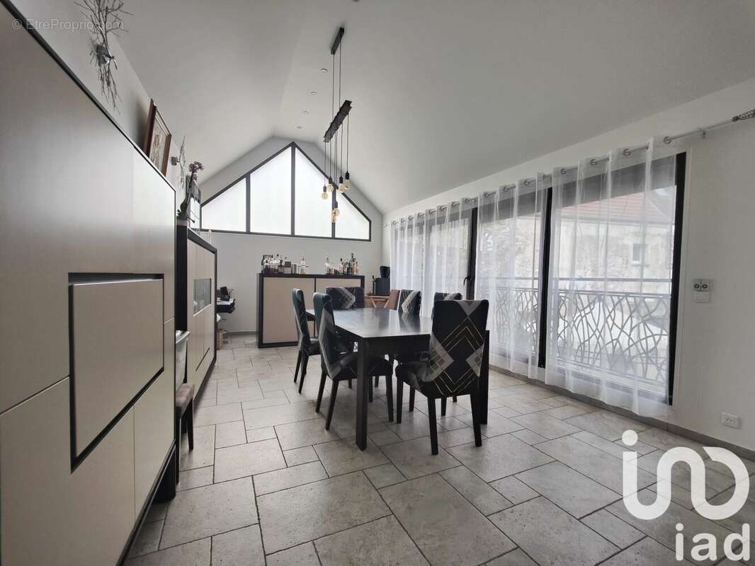 Photo 3 - Maison à LINAS