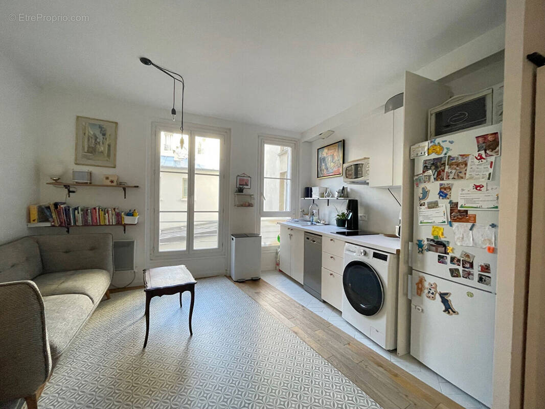 Appartement à PARIS-14E