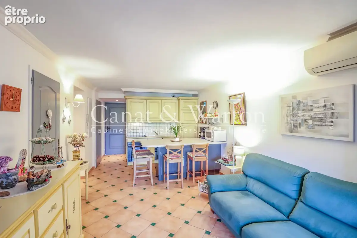 Les lavandiers à cavalaire: t 3 climatisé en rez de jardin avec garage & cave - photo 2