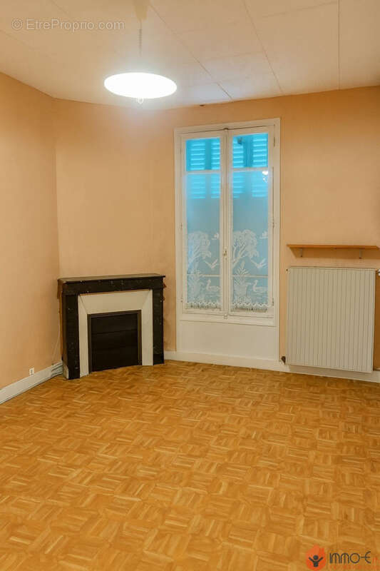 Maison à COUPVRAY