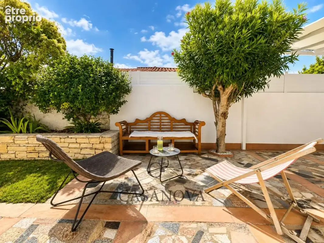 Maison 191 m² avec jardin paysager, jacuzzi et garage au centre de Pérols - photo 3