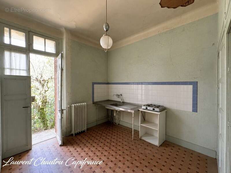 Maison de caractère avec jardin et garage - photo 6