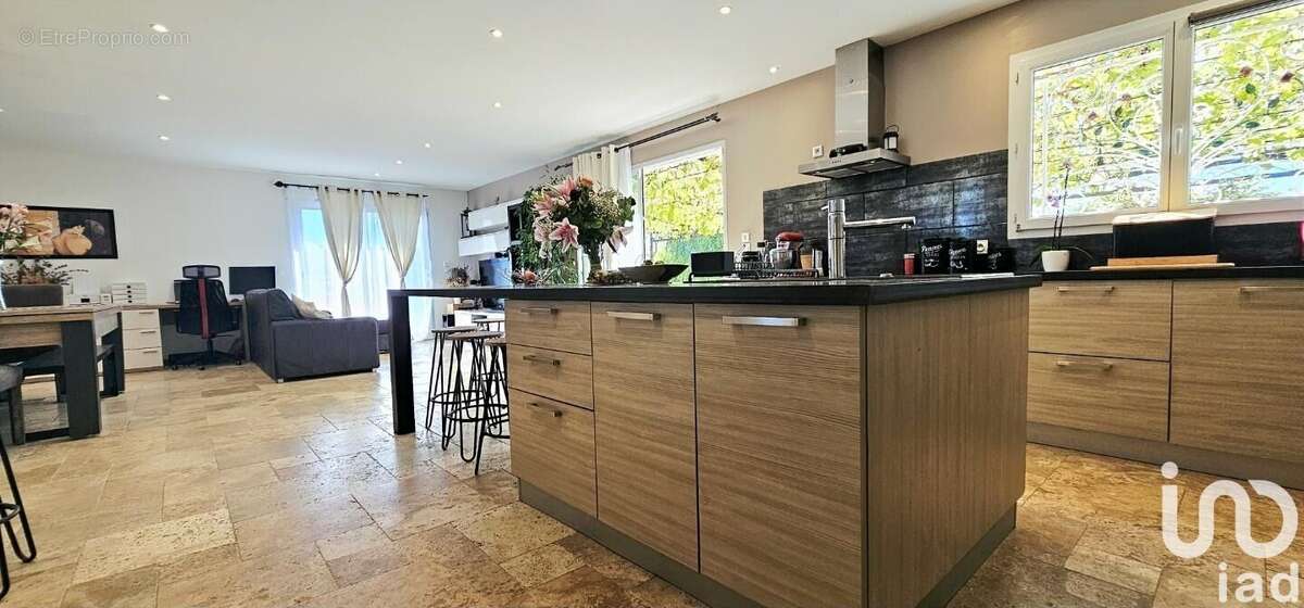 Photo 5 - Maison à ROQUEBRUNE-SUR-ARGENS