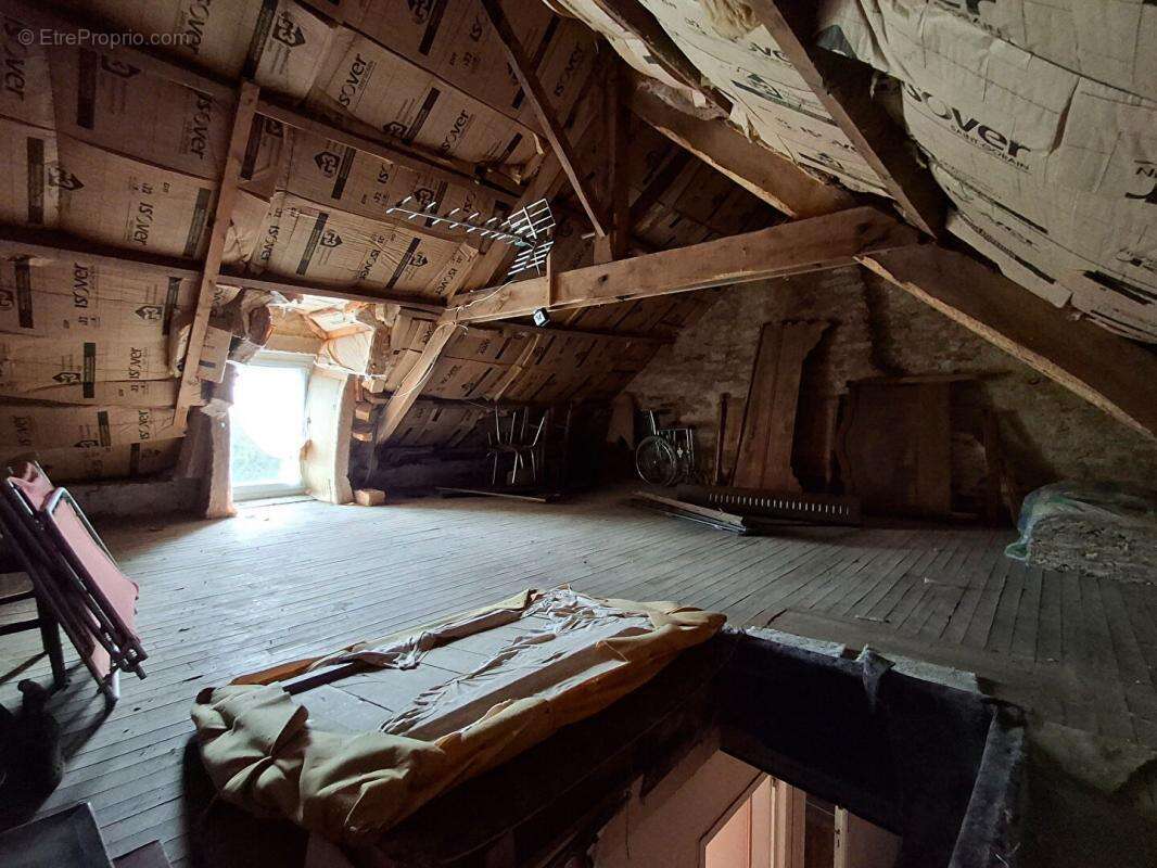 Vous rêvez d'espace, de nature et d'un terrain pour vos projets ? Cette propriété pourrait bien être votre coup de coeur - photo 14