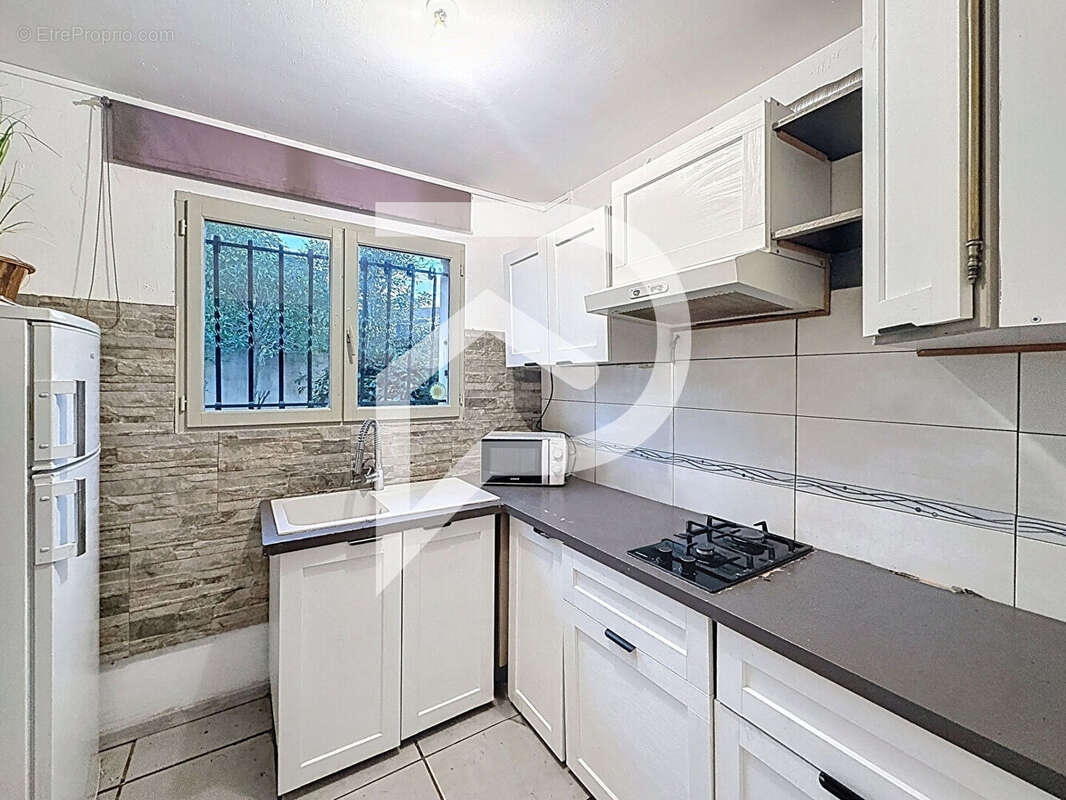 Maison à MONTELIMAR