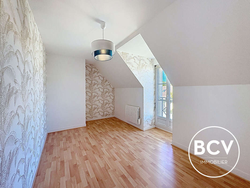 Maison à LE COUDRAY