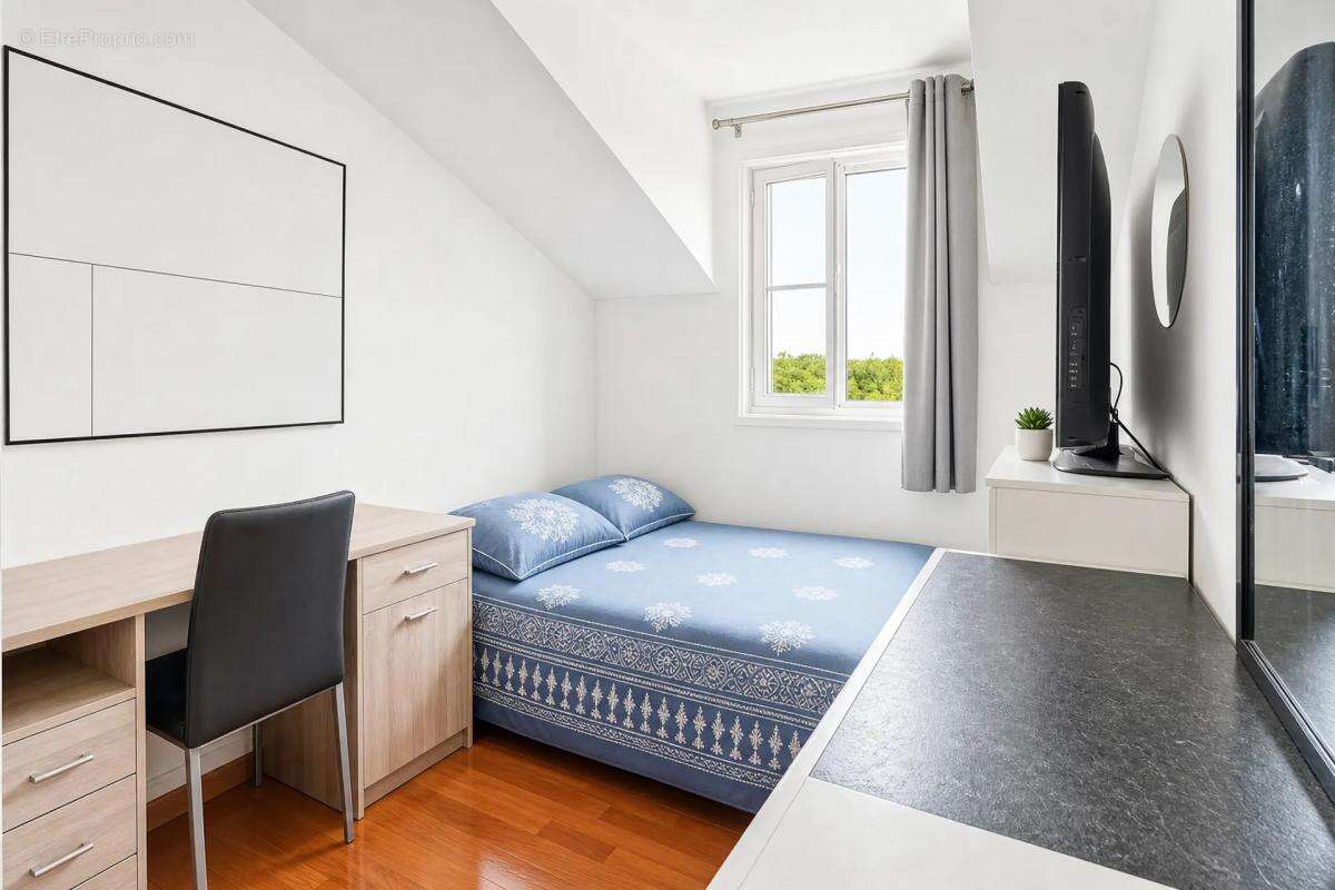 Appartement à VILLENEUVE-LA-GARENNE