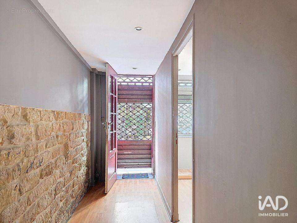 Photo 4 - Commerce à PARIS-9E