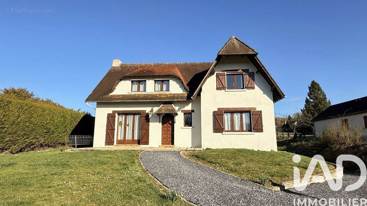 Photo 1 - Maison à BEAUVAIS