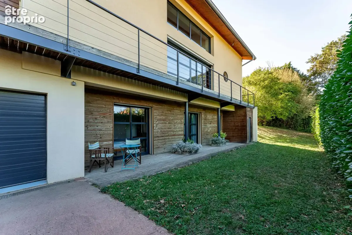 Maison d'architecte à Saint Romain au Mont d'Or - photo 2