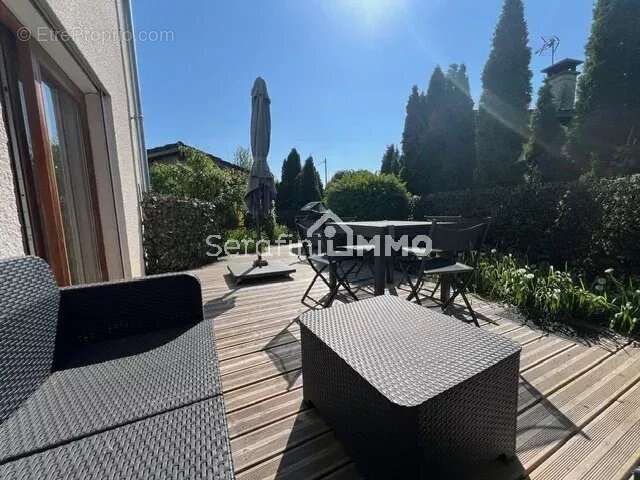 Appartement à POISY