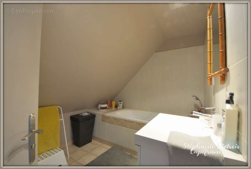 Maison à IVOY-LE-PRE