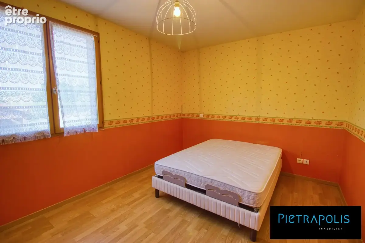 Maison 6 pièces 130 m² à vendre à Matour (71520) - photo 9