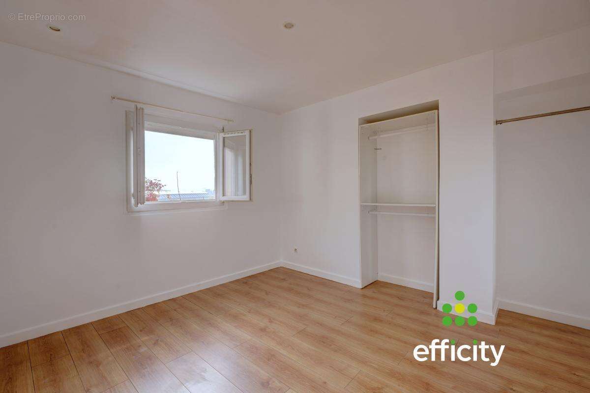 Appartement à OULLINS