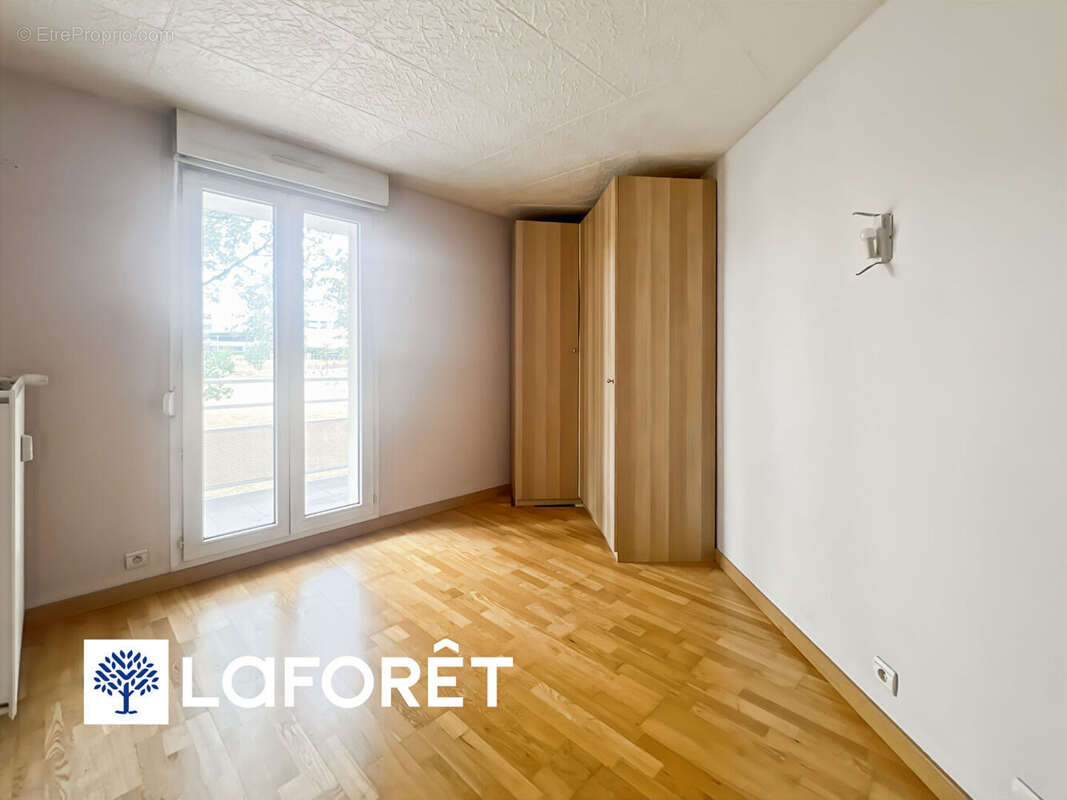 À vendre : Appartement 3 pièces à Évry Courcouronnes - photo 4