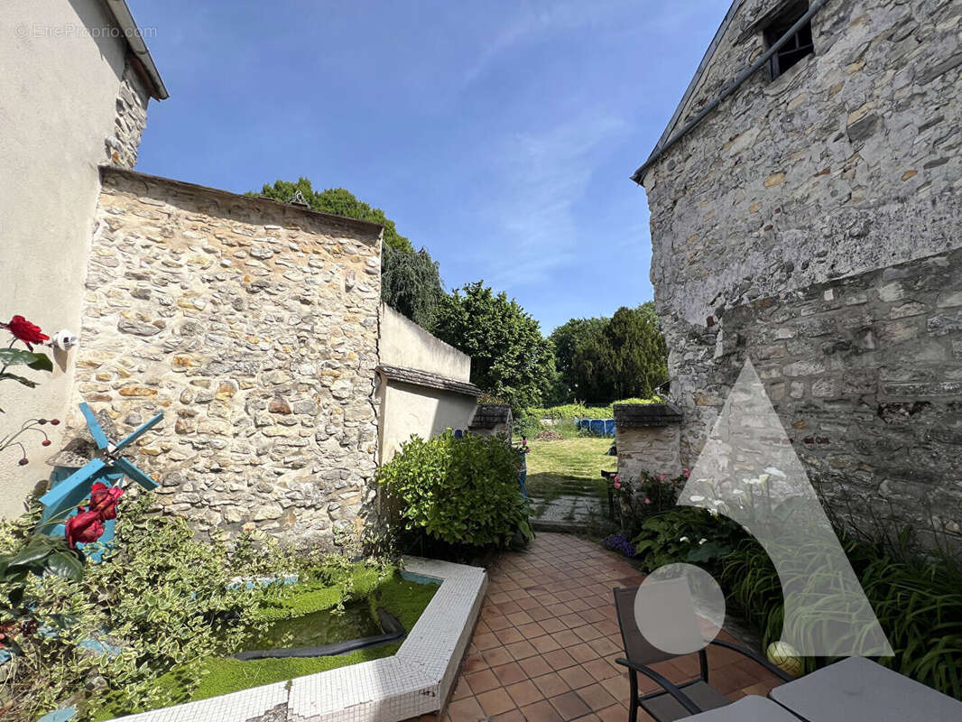 Maison avec local commercial - centre ville de nanteuil le haudouin - photo 11