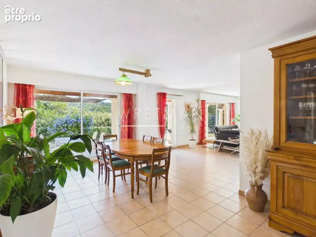 Villa dans un Domaine avec Piscine - photo 3