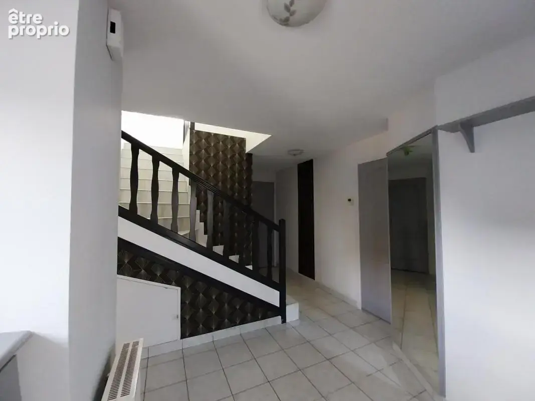 Maison en pierre sur un magnifique terrain arboré avec son plan d'eau - photo 5