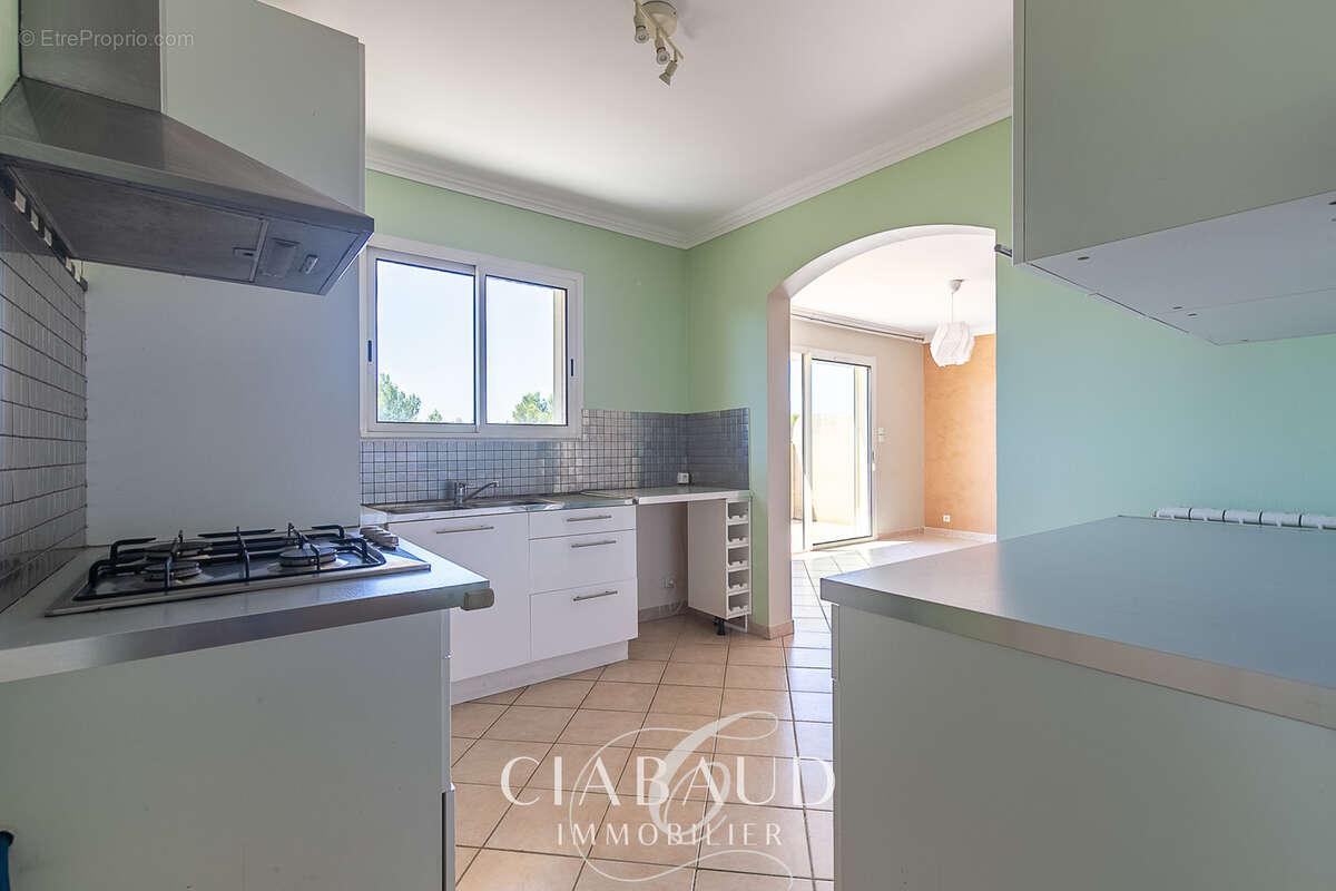 Appartement traversant T3 78,46 m2 garage et parking avec vue panoramique - photo 9