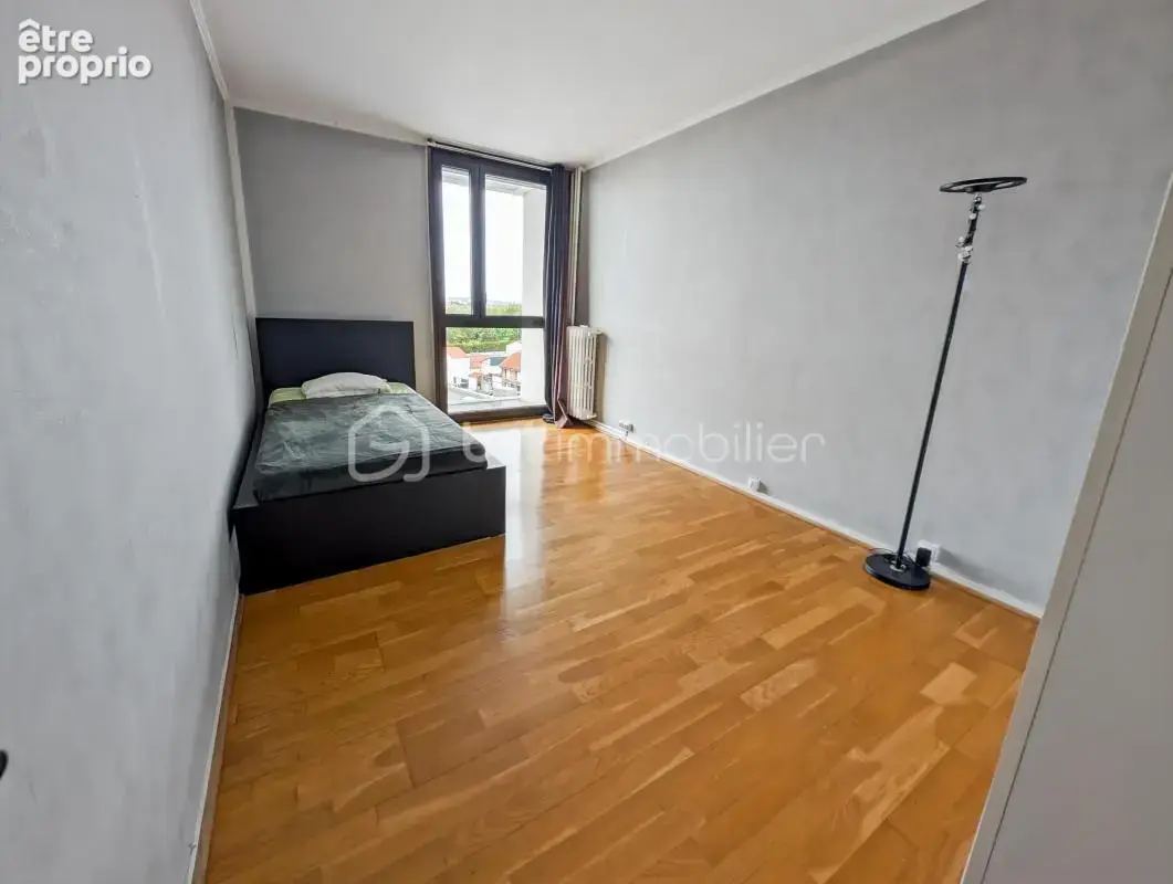 Superbe duplex champigny centre proche futur metro 15 avec parking balcon et cave - photo 9