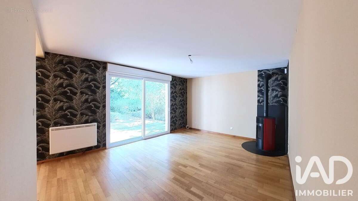 71 m² à Savigny-En-Veron  - photo 3