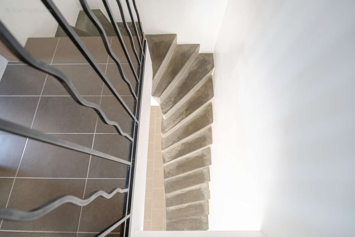 Appartement à PUGET-VILLE