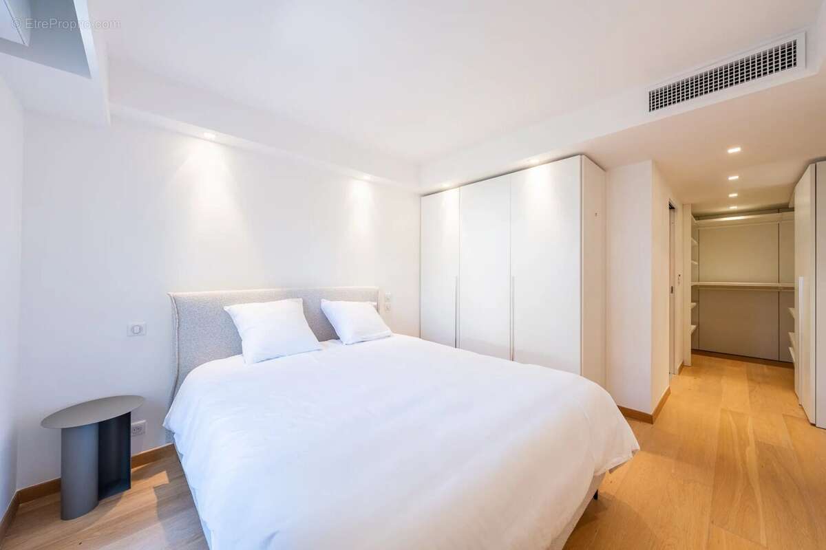 Superbe penthouse vue mer panoramique avec triple garage cannes centre - photo 16