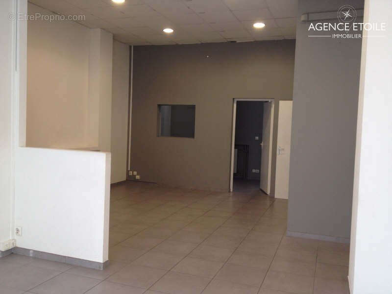 Commerce à MARSEILLE-10E