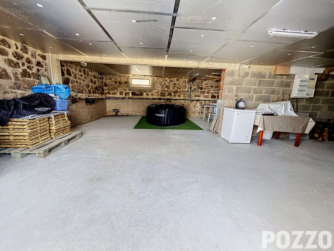 A Vendre - Saint Senier Sous Avranches - Maison 8 pièce(s) 133 m² - photo 9