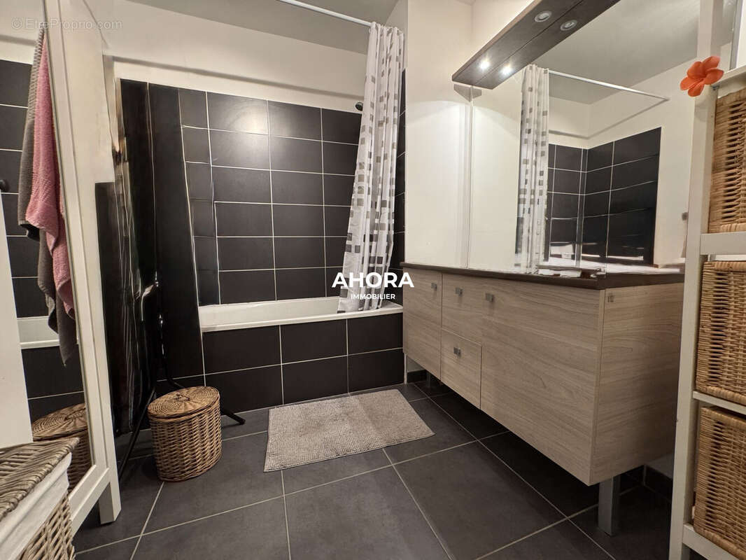 Appartement à MARSEILLE-9E