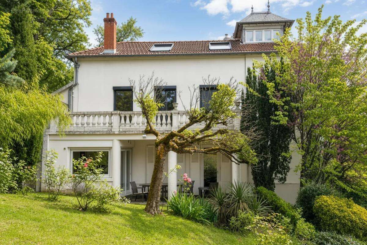 Maison à RILLIEUX-LA-PAPE