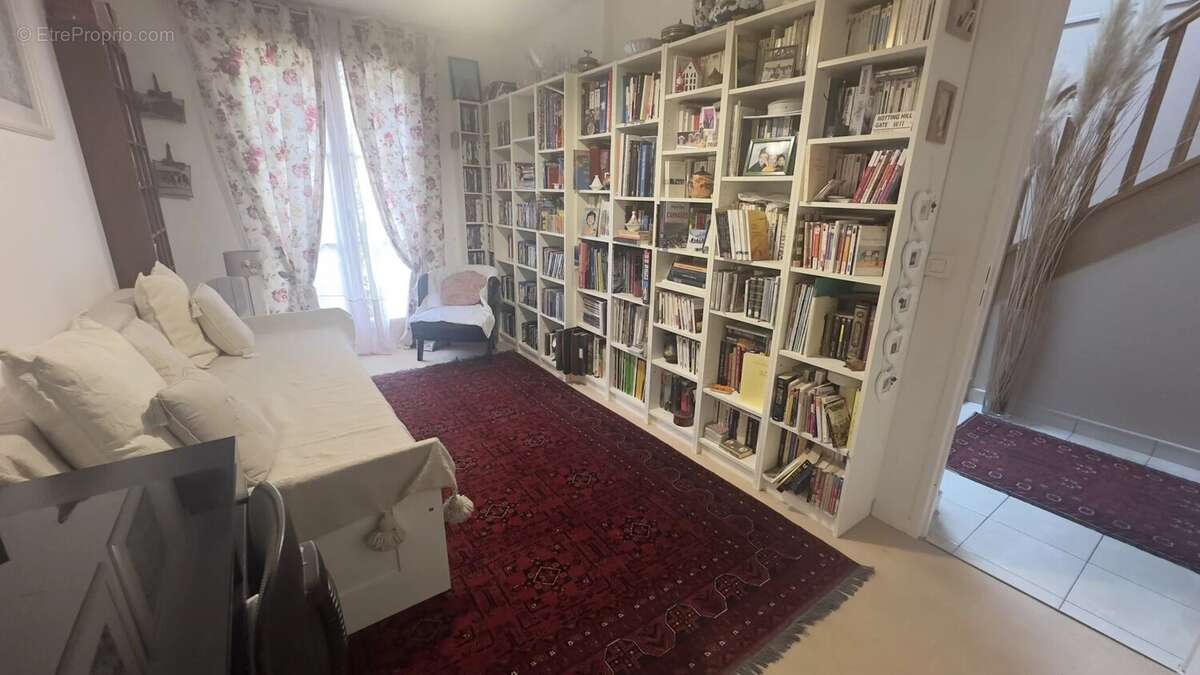 Maison à LES ESSARTS-LE-ROI