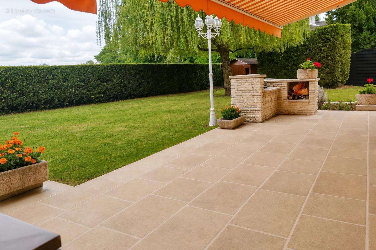 Maison de 7 pièces de 212 m² à Le Poinçonnet - photo 12