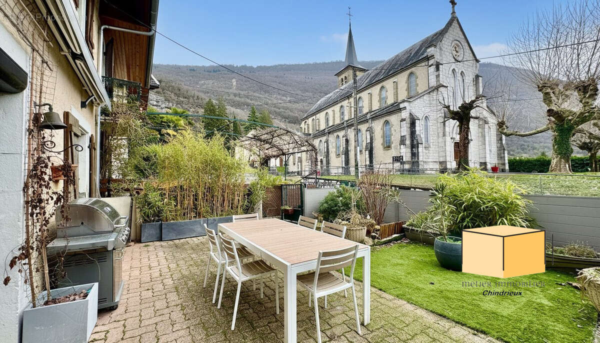Maison à CHINDRIEUX