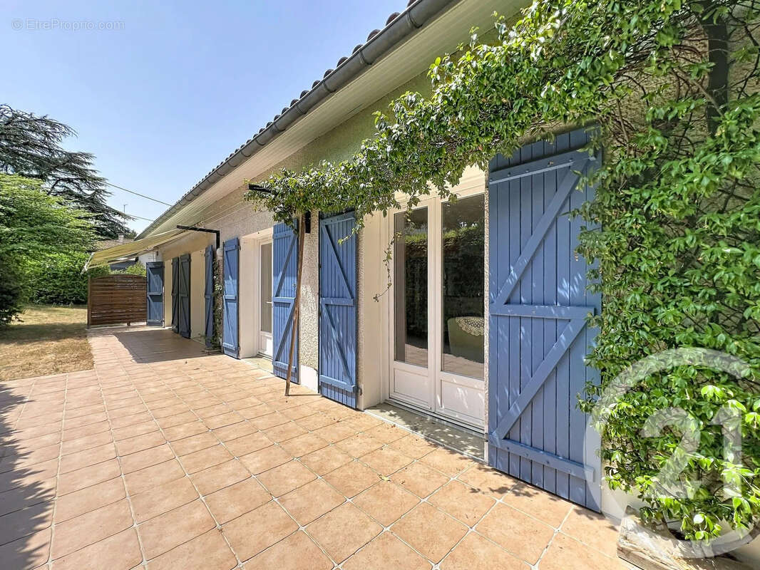 Maison 195 m² à Pavie  - photo 15