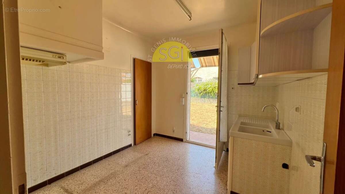 Villa de Plain-pied sur 250 m2 de terrain - photo 9