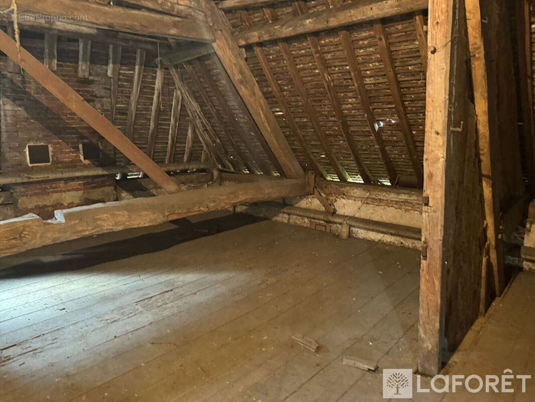 Immeuble de caractère, centre ville  l'Aigle 11 pièces - photo 18