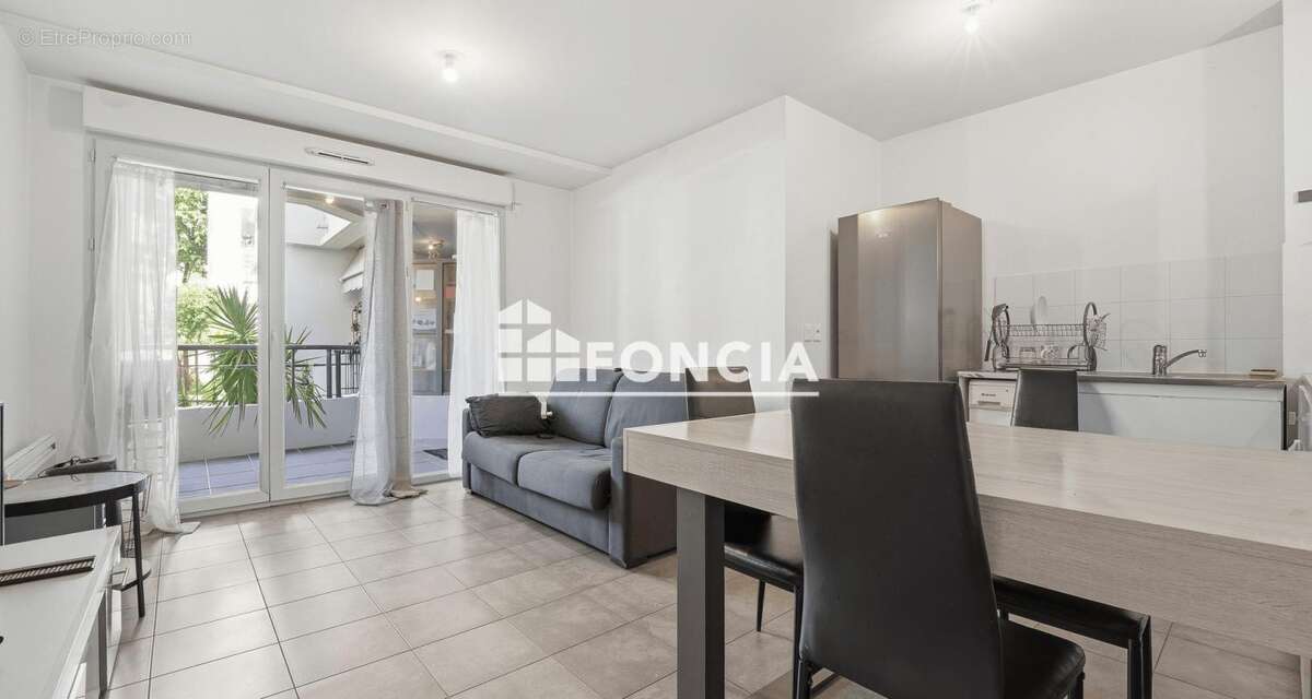 À vendre - EXCELLENT RAPPORT QUALITÉ/PRIX - 2 Pièces LOUÉ - Rentabilité immédiate - Nice Vauban - photo 2