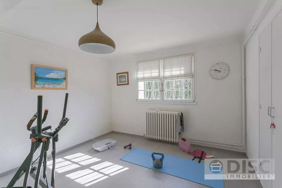 Maison à PUYLAROQUE