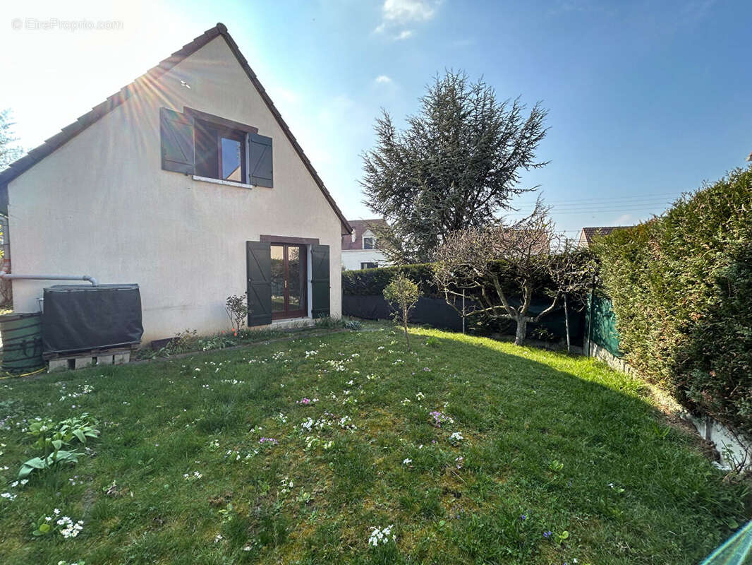 Maison à L'HAY-LES-ROSES