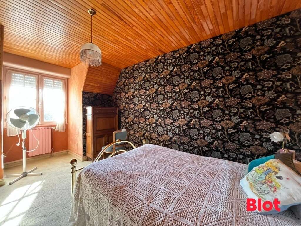 Maison à CORPS-NUDS